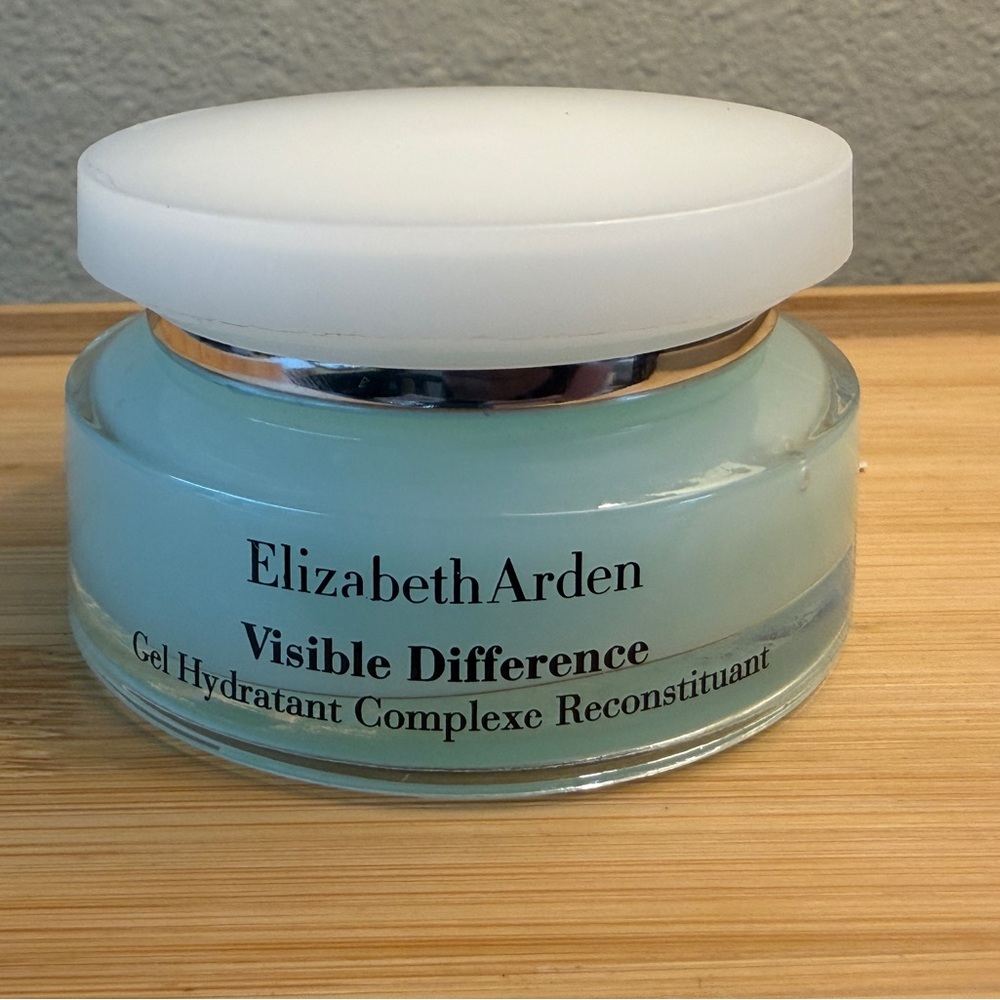 Elizabeth Arden Visible Difference Hydrating Gel Cream - Pale Aqua and White
